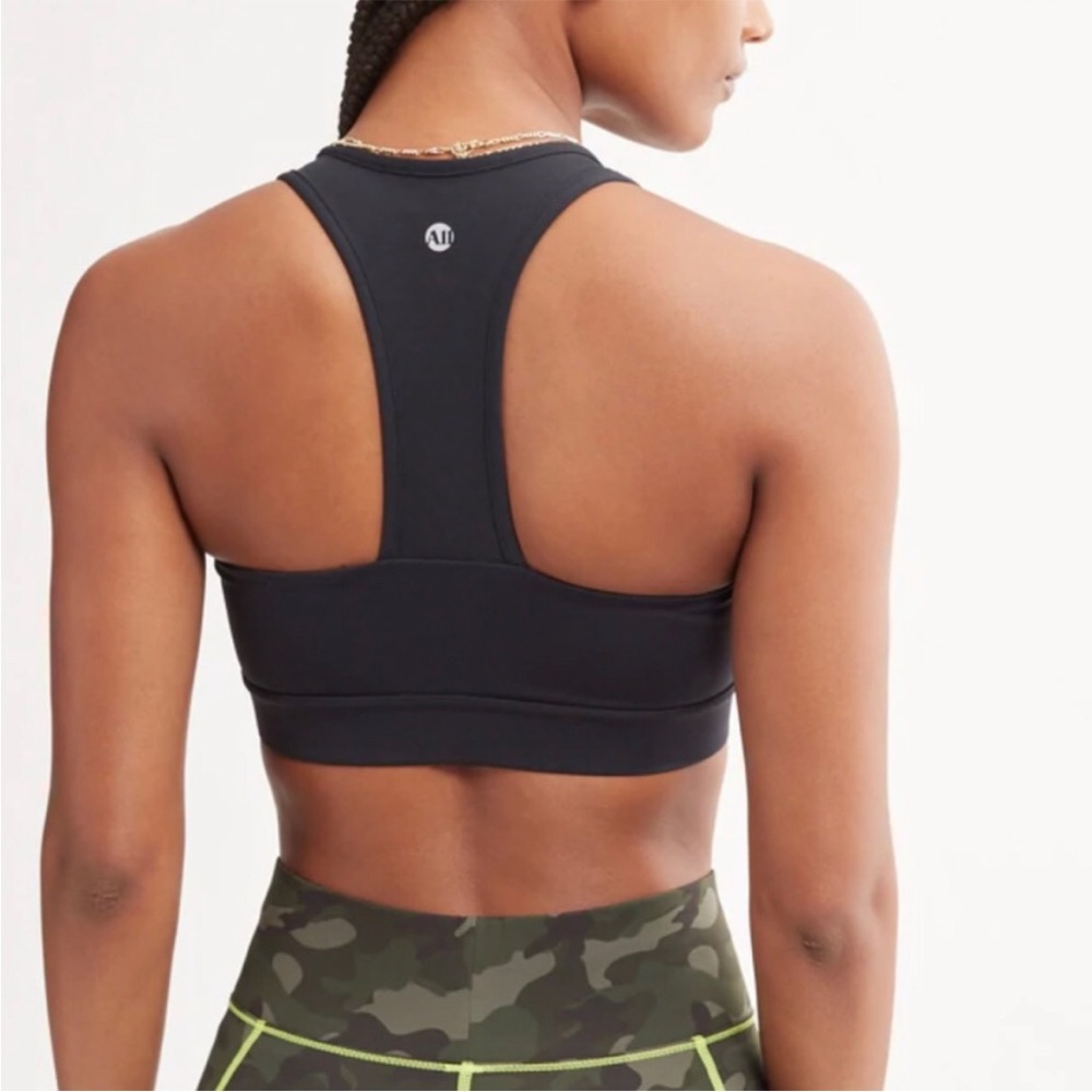 Bandier All Access Front Row Bra Size M - image 2